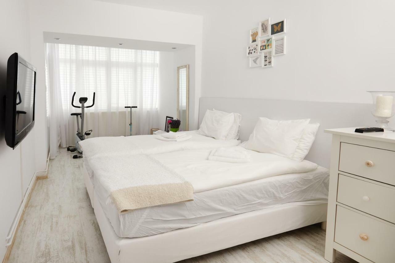 2 Bedroom Cozy Apartment Sinaia Exterior photo